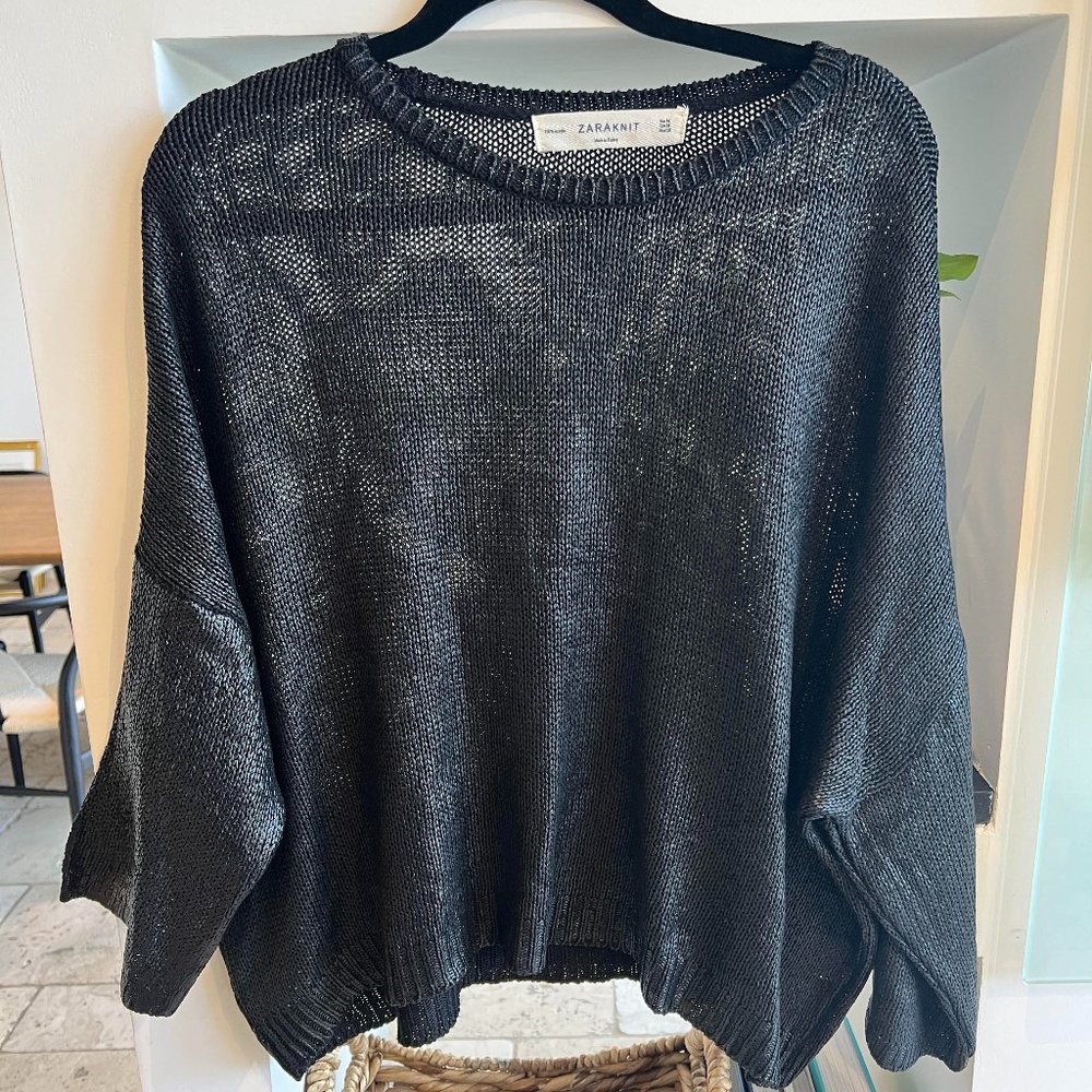 Zara | NWOT Black Loose Fitting Knit Size M